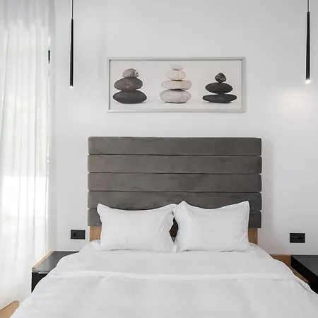 Daire Eden - Elegant Retreat In Rosetti Luxury *