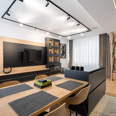 Eden - Elegant Retreat In Rosetti Luxury *