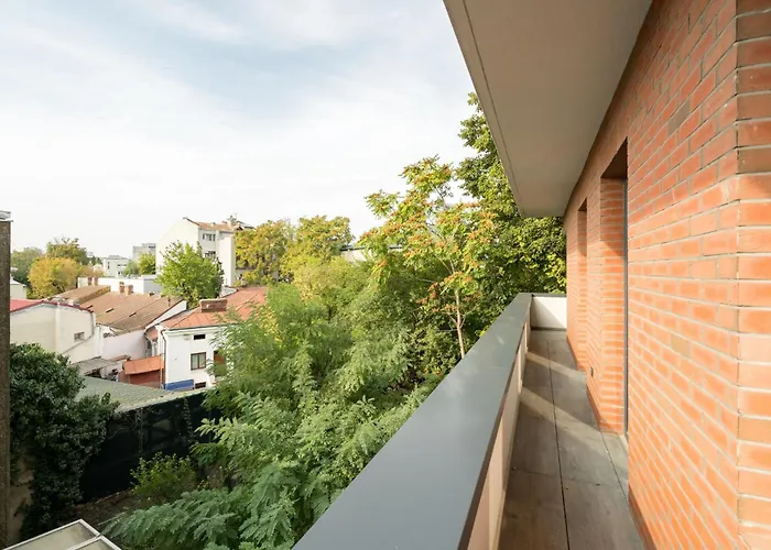 Eden - Elegant Retreat In Rosetti Luxury *