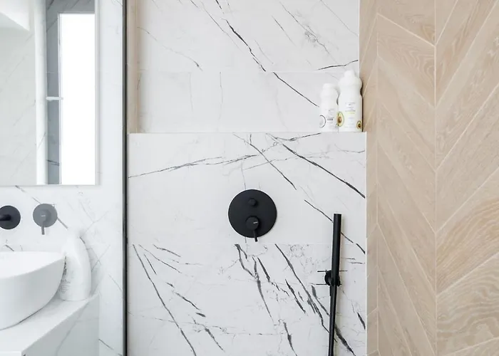 Eden - Elegant Retreat In Rosetti Luxury דירה