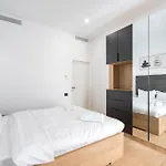 Eden - Elegant Retreat In Rosetti Luxury *