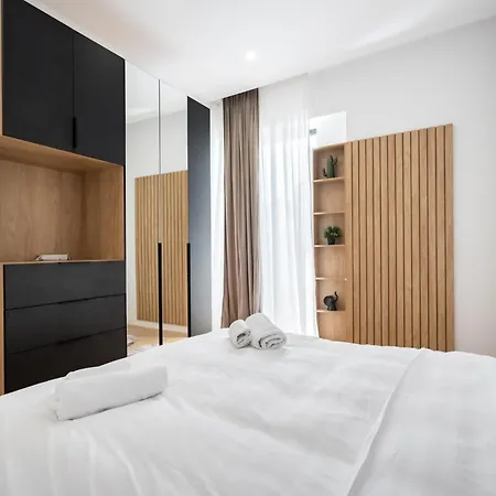 Eden - Elegant Retreat In Rosetti Luxury