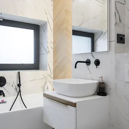 Eden - Elegant Retreat In Rosetti Luxury